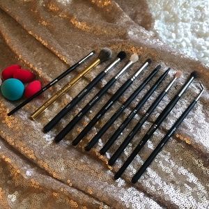 LIKE NEW MORPHE BRUSH BUNDLE w/ FREE SPONGES